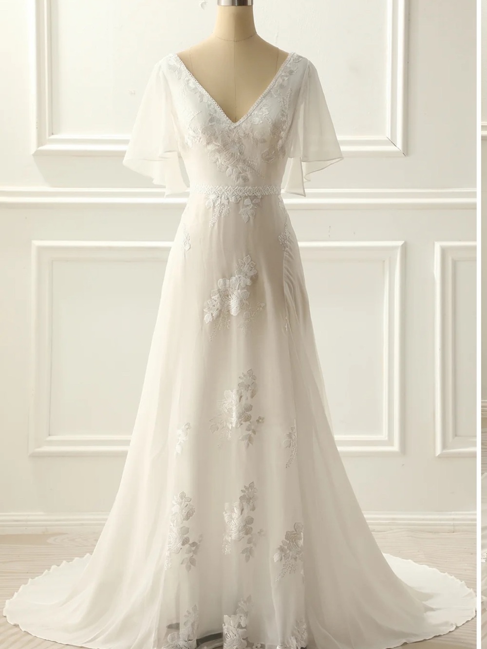V-Neck Floral Lace Wedding Dress plus size 18